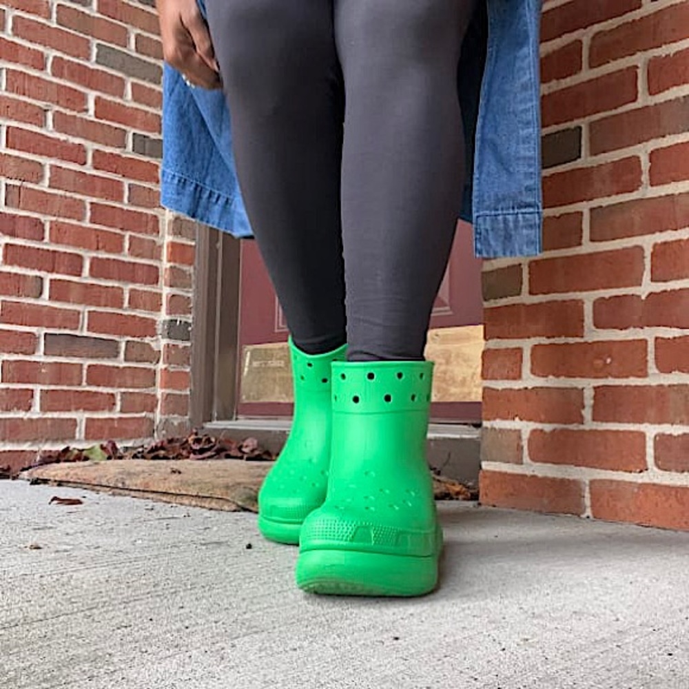 All weather CROCS Classic Crush Boot, NWT